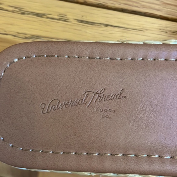 💕💕 Universal Threads Flat Mules Natural Weave Look Size 8 - Picture 4 of 5